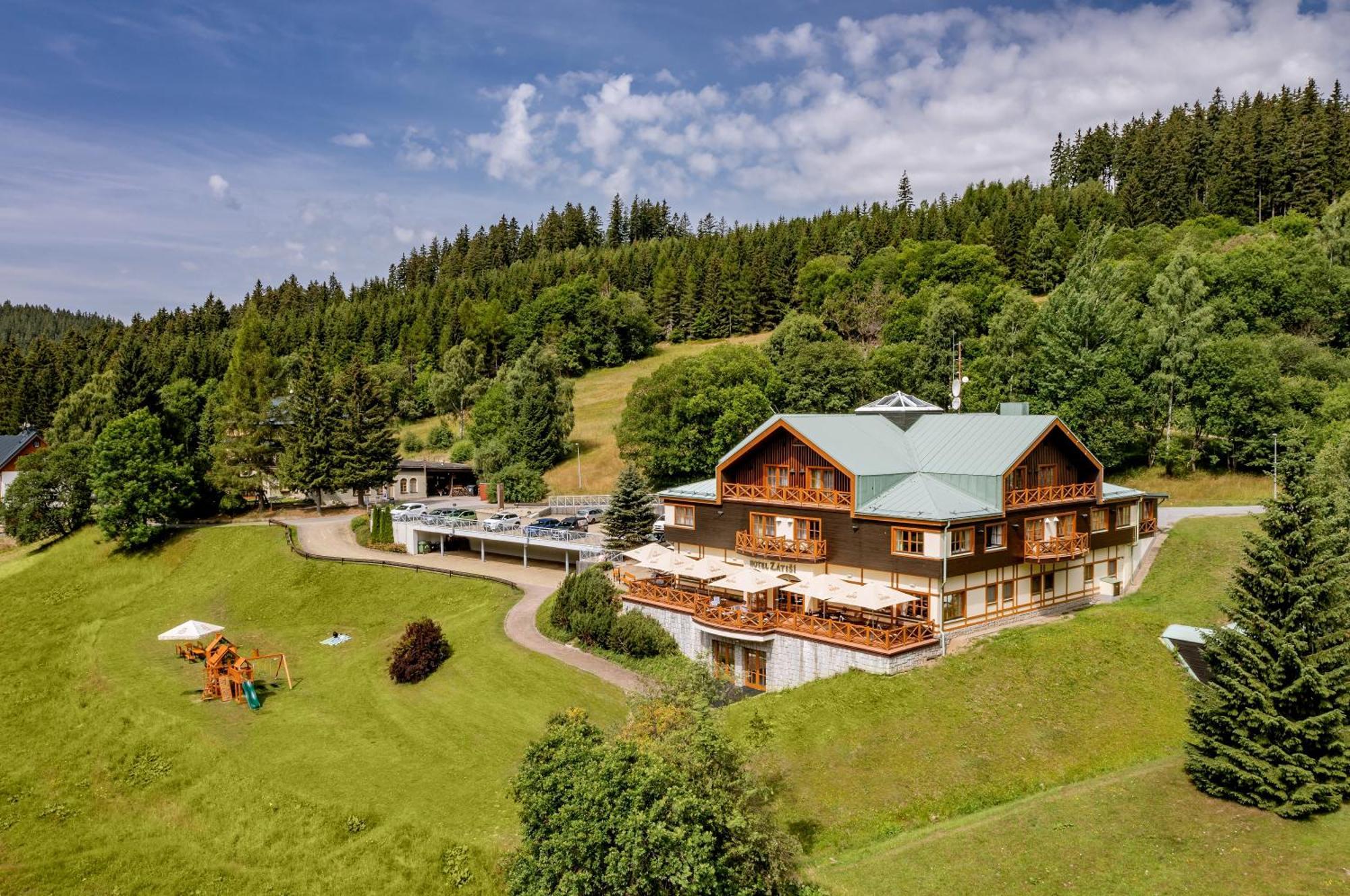 Hotel Zatisi Spindleruv Mlyn Exterior photo